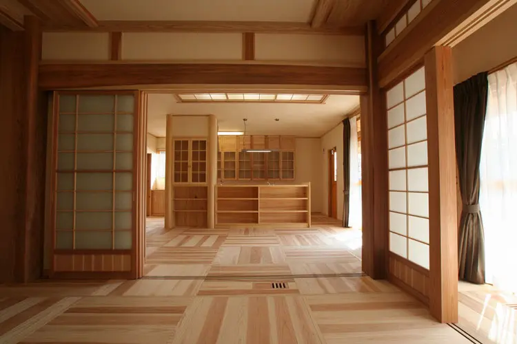 無垢の木の家と工業化製品（新建材）の家の違い 株式会社志木 自然素材の家・国産木材使用の注文住宅｜会津の工務店・株式会社 志木